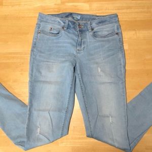 CECE light wash skinny jeans size 28/6